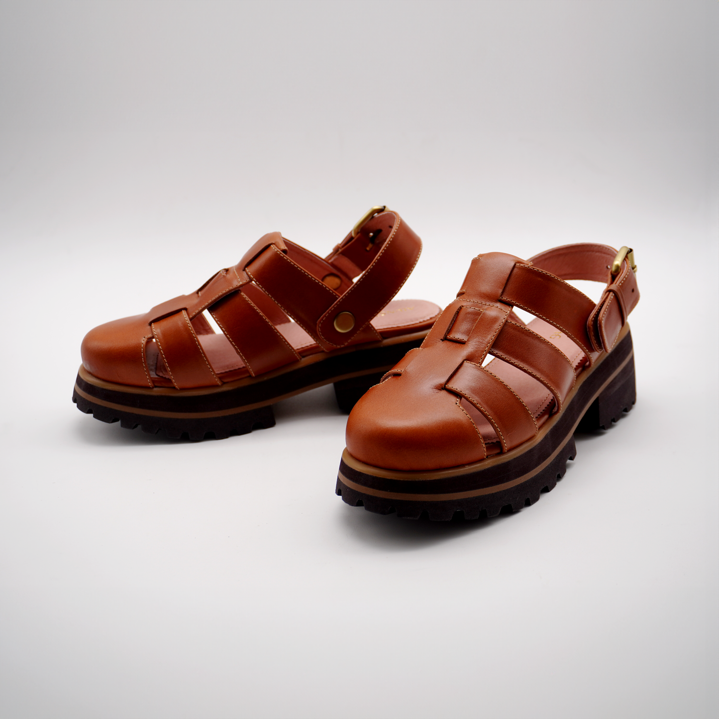Evy Fisherman Mules 2.0 (Tan)