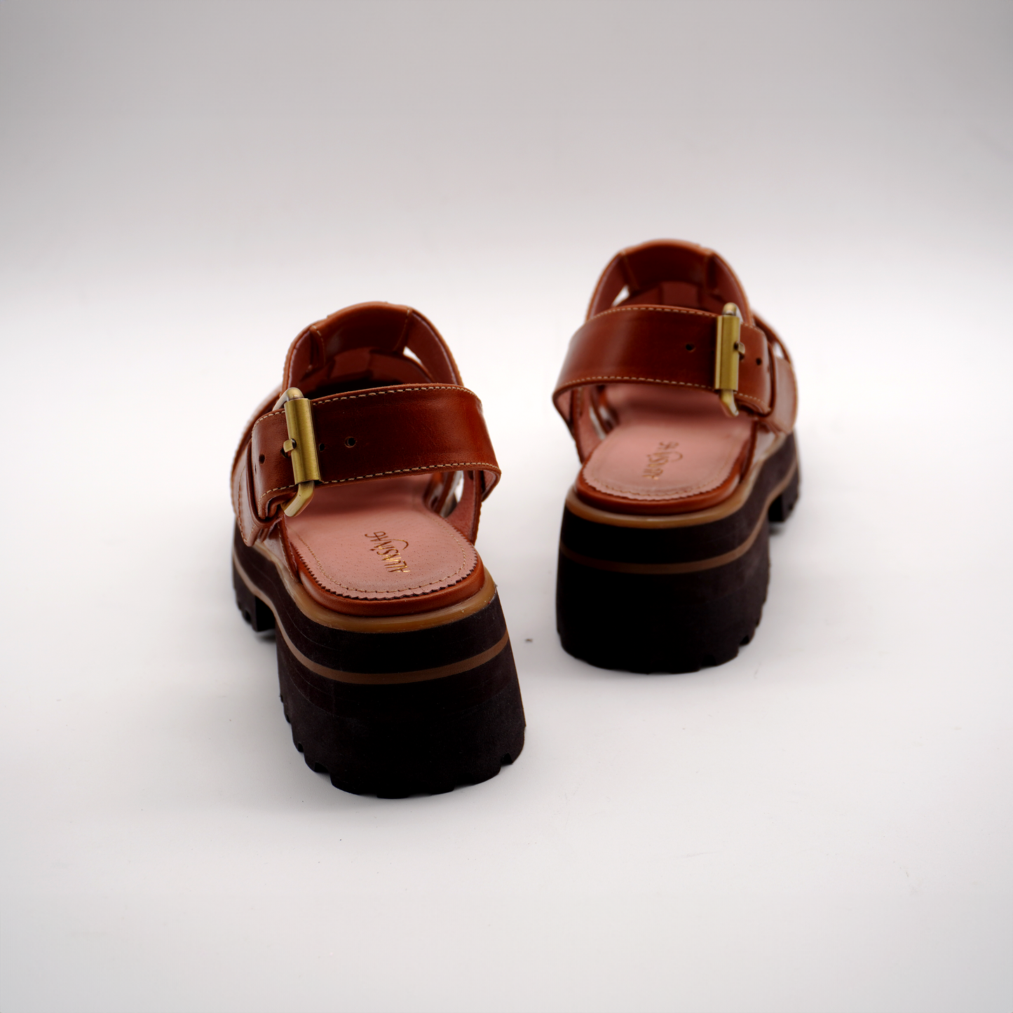 Evy Fisherman Mules 2.0 (Tan)